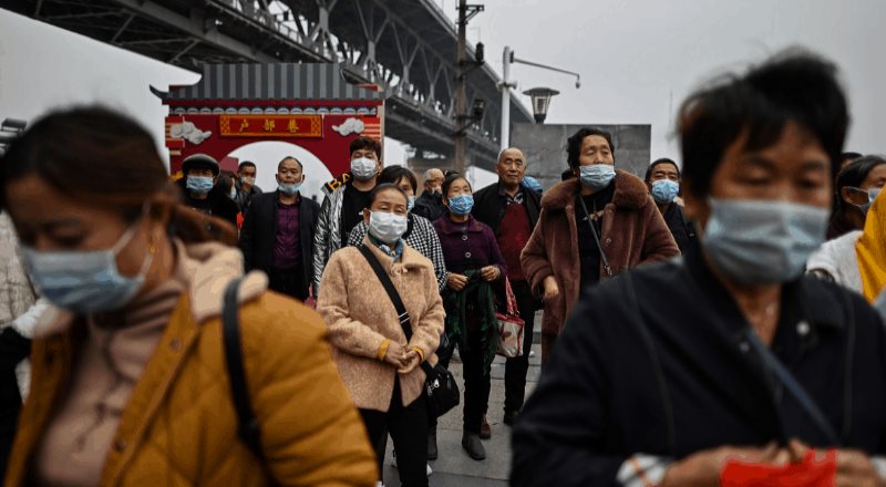 China examinará a población de Wuhan así como se impondrá confinamiento precautorio