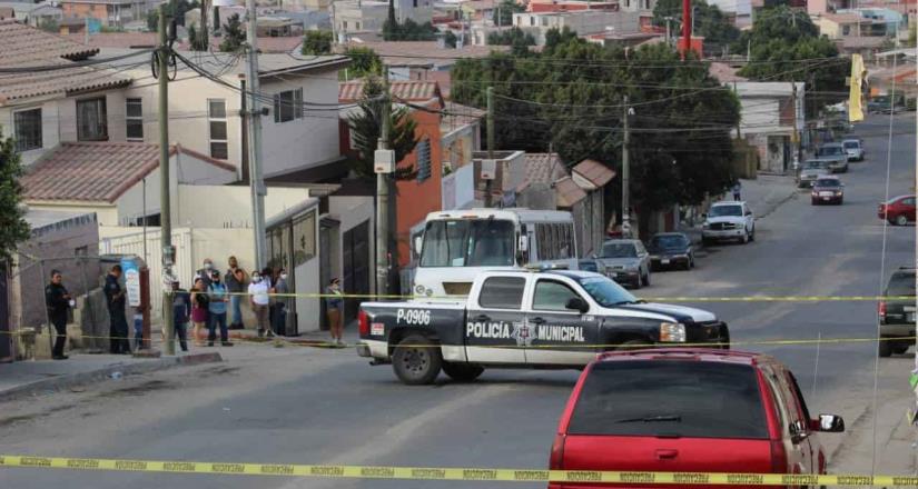 Conductor fue detenido en fraccionamiento El Dorado, este transportaba un cuerpo de una mujer ejecutada.