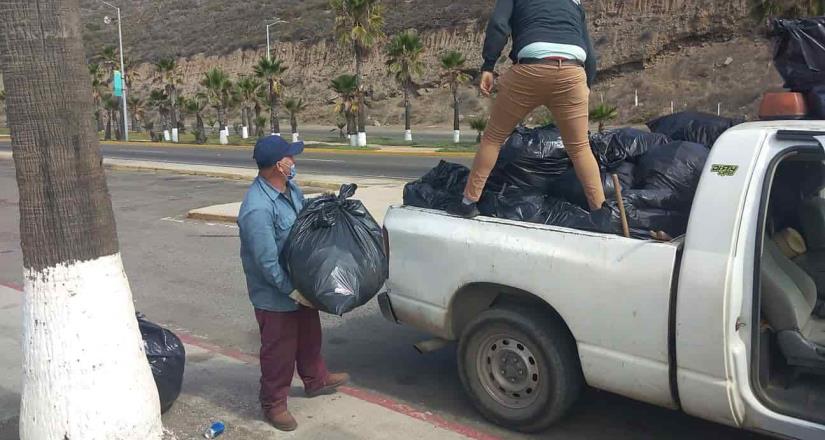 Retira Servicios Públicos media tonelada de basura del parador turístico “Fernando Consag”