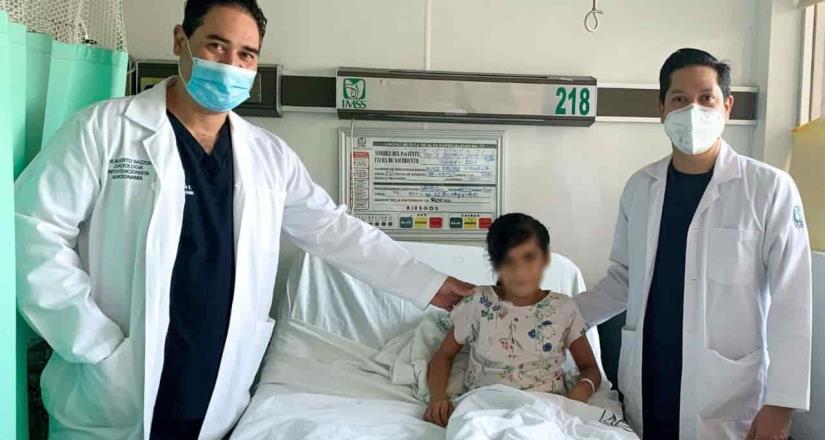 Salvan vida a niña de diez años al colocar la primera válvula pulmonar en IMSS Coahuila