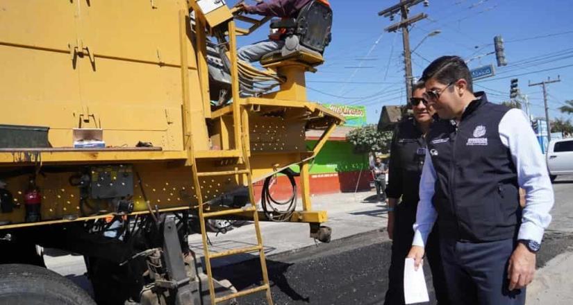 Supervisa alcalde Armando Ayala rehabilitación del bulevar Esmeralda