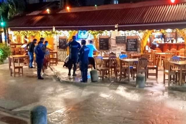 Enfrentamiento en restaurante de Tulum deja 3 turistas muertos y 2  más heridos