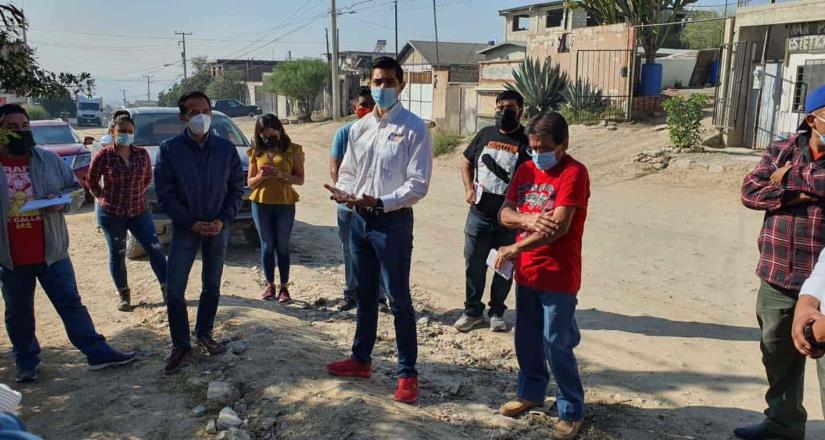 Realiza diputado Román Cota recorridos comunitarios en Tecate y zona este de Tijuana
