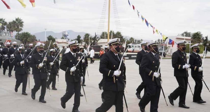Asiste alcalde de Ensenada a ceremonia del Día de la Armada de México