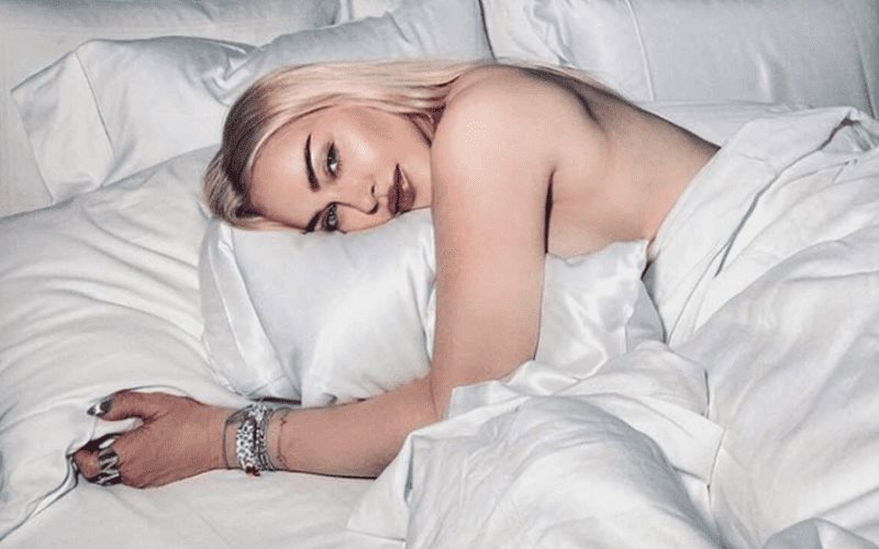 Instagram borra provocativas fotos de Madonna; ella denuncia censura