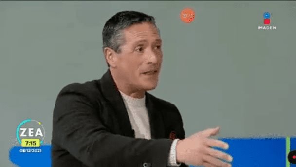 VIDEO: Francisco Zea aplica la de Pedrito Sola y se equivoca en pleno programa en vivo