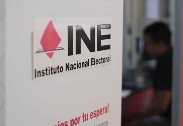 INE pospone consulta para la revocación de mandato