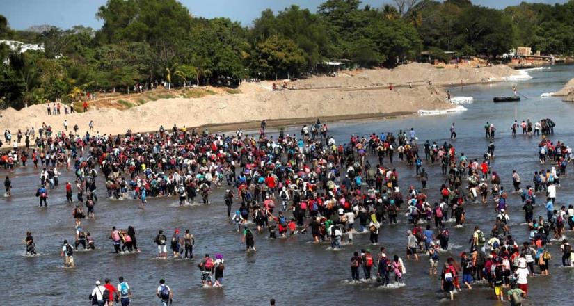Caravanas de migrantes a punto de desbordarse en México