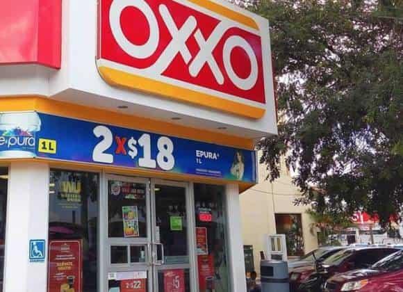 Clientes de Banregio y Hey Banco podrán retirar dinero en OXXO sin necesidad de hacer una compra