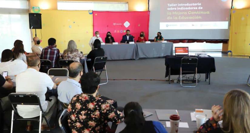 Mejoredu impartió taller sobre indicadores de la mejora continua de la educación a maestros y autoridades de Jalisco