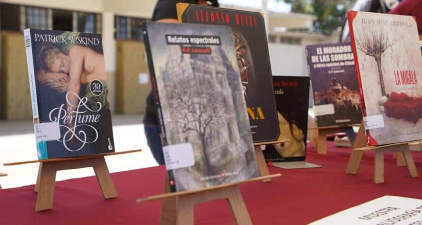 Inaugura presidente municipal Feria “Lluvia de Libros” en Cobach Ensenada