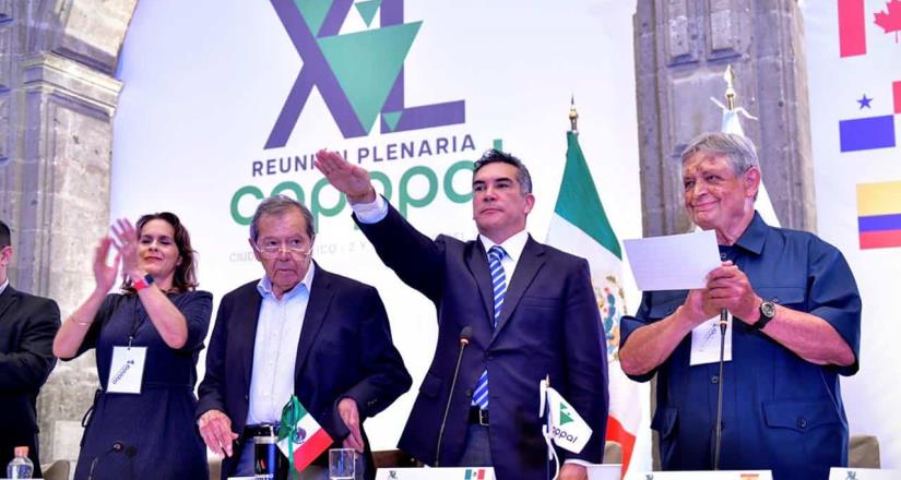 Es elegido Alejandro Moreno presidente de la COPPPAL 2022-2026, por unanimidad y aclamación de 69 partidos políticos
