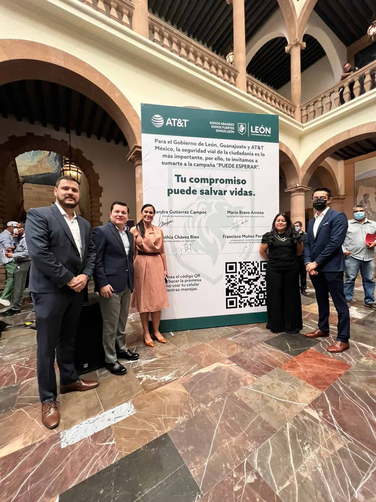AT&T México lleva a León, Guanajuato, su iniciativa vial Puede Esperar
