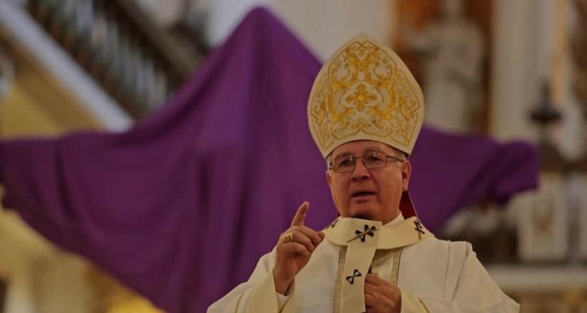 Asegura Cardenal de Guadalajara denuncia “cobro de pisos a parroquias” por narcos.