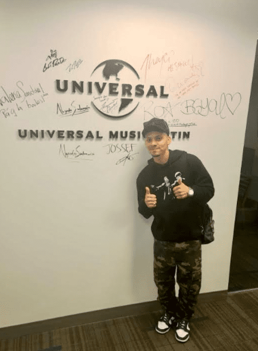 Jossef firma con Universal Music Latino y estrena sencillo "Que Raro"