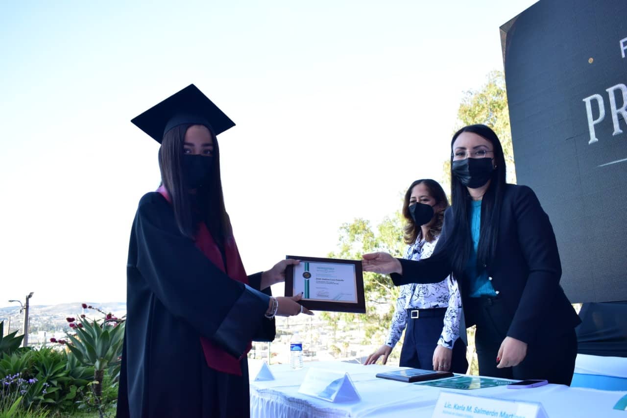 Ceremonia de graduación de la Preparatoria CUT Universidad