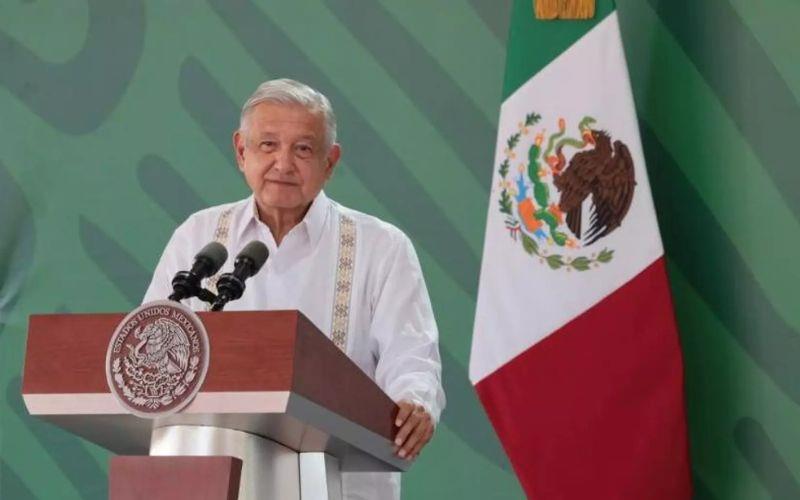 AMLO considera increíble que haya tanto traidor a la patria en México