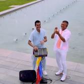Hussein Abdala  y Juan Carlos Coronel estrenan video de Colombiano Soy