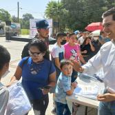 Multitudinaria entrega de apoyos escolares hizo el diputado Román Cota en Tecate