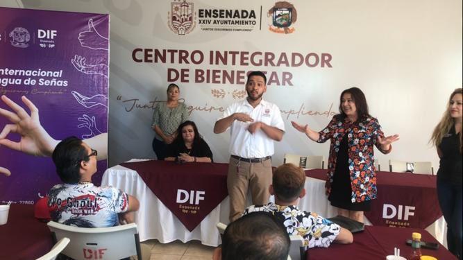 Conmemora DIF Municipal Día Internacional de las Lenguas a Señas con comunidad ensenadense