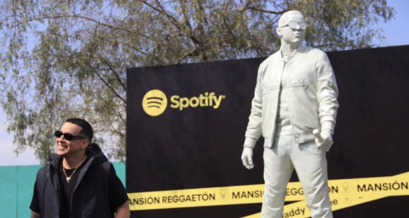 Spotify homenajea  a Daddy Yankee con una estatua en Chile