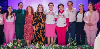 Presenta Marina del Pilar casaca conmemorativa de Águilas de Mexicali en la lucha contra el cáncer de mama