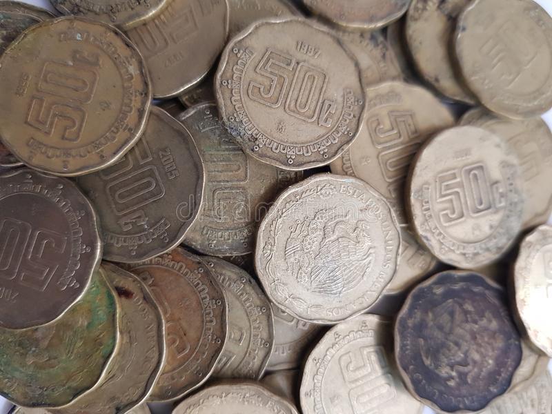 Banxico dejo de ordenar la fabricación de monedas de 10 y 20 centavos