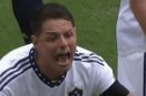 La furiosa reacción de Chicharito tras la anulación de su gol