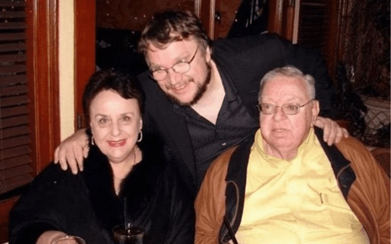 Muere mamá de Guillermo del Toro el día del estreno de Pinocho