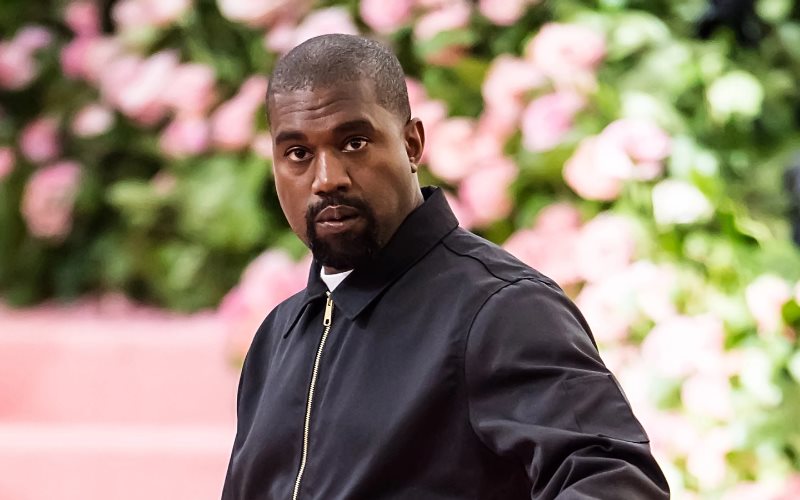 Adidas termina contrato con Kanye de efecto inmediato debido a comentarios racistas