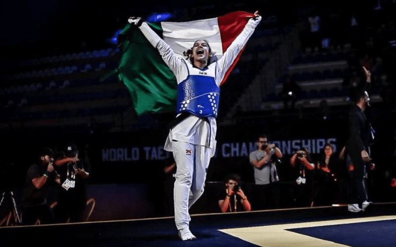 Leslie Soltero gana la medalla de oro en el Campeonato Mundial de Taekwondo
