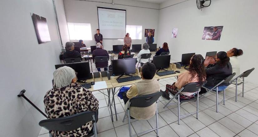 Inicia DIF Municipal Curso en Computación Básica para adultos mayores
