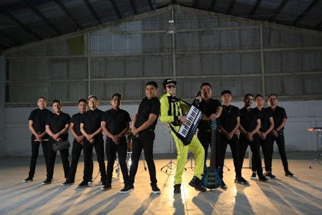 Raymix y Grupo Quintanna estrena la electro cumbia que te tocará el corazón: “El final de nuestra historia”