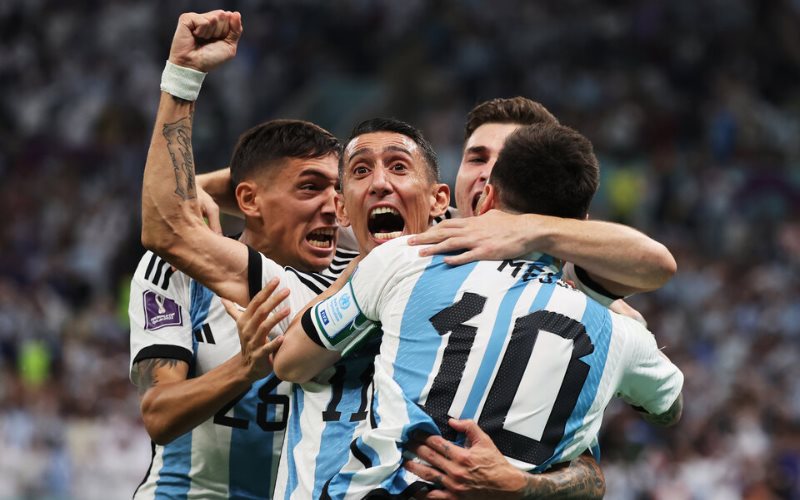Argentina despierta y vence a México dejándolo al borde la eliminación en Qatar 2022