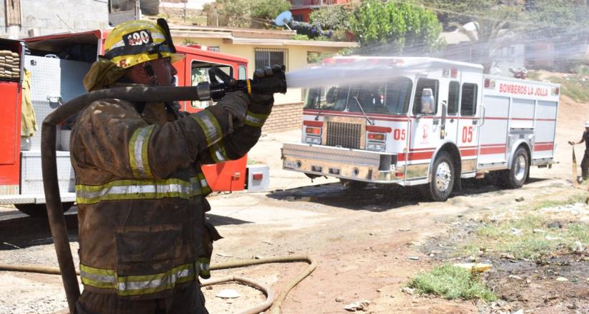 Atienden Bomberos más de cien incendios en noviembre