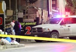 Dos personas pierden la vida tras balacera en el bulevar Agua Caliente