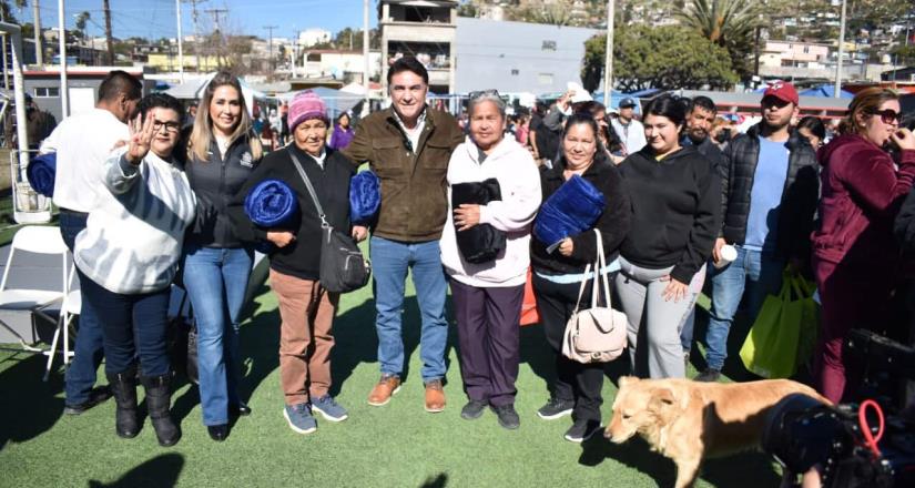 Gobierno de México entrega cobijas calientitas para mitigar el frío: Jesús Alejandro Ruiz Uribe