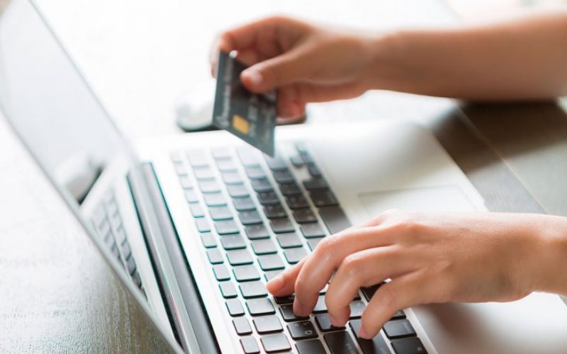 10 consejos de seguridad para evitar el mal uso de datos personales al comprar en línea