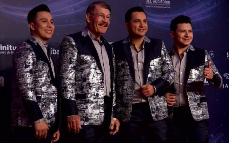 La Arrolladora Banda El Limón nominada a premios Heart Radio Music Awards