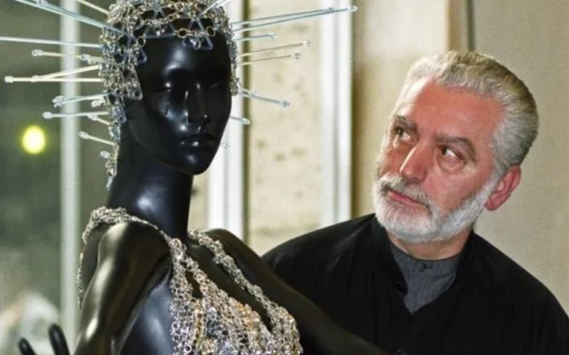 Muere el icónico diseñador Paco Rabanne a los 88 años en Francia