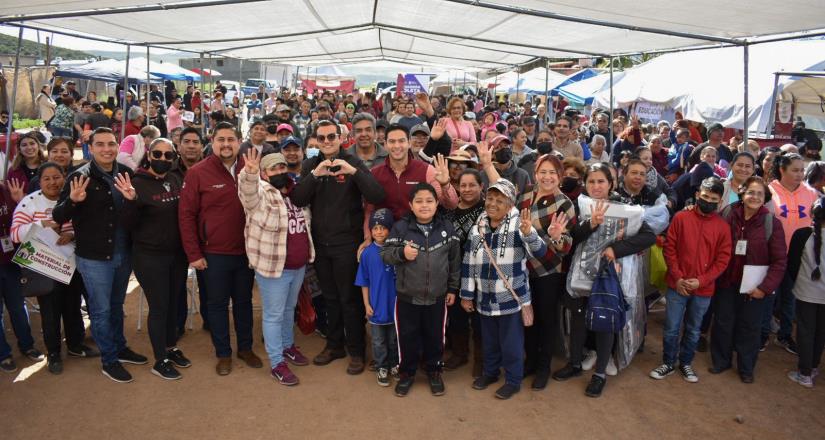 Apoya Gobierno de Ensenada a residentes de Villas del Campo