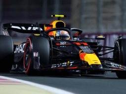 Checo Pérez logra la pole position del Gran Premio de Arabia Saudita