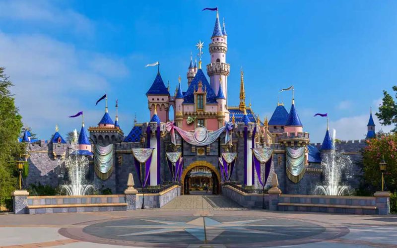 Reservas a Parques de Disney suben 36% por celebración de 100 años