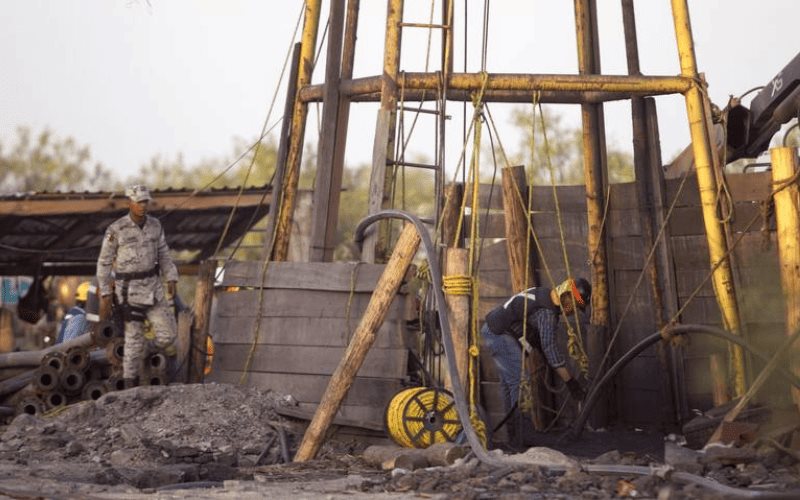 CNPC y CFE supervisan avances en las obras de rescate de la mina El Pinabete
