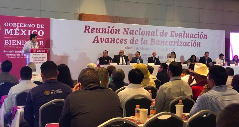 Representa Jesús Alejandro Ruiz Uribe a seis entidades del país en Reunión Nacional de Evaluación de la Bancarización