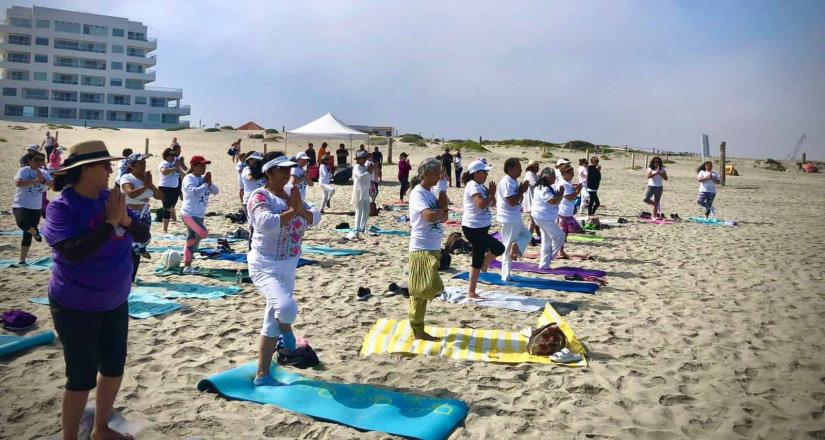 Celebrará Inmudere Día Internacional del Yoga en Playa Pacífica