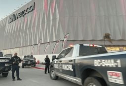 Autoridades catean 4 domicilios de manera simultánea en Tijuana