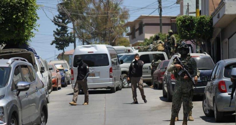 Autoridades catean 4 domicilios de manera simultánea en Tijuana