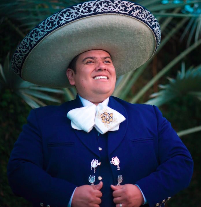 Julián Torres estrena primer EP “Julián Torres y Mariachi Cenzontle”, inspirado en su familia mexicana