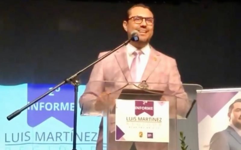 Luis Martínez presenta segundo informe en Mexicali